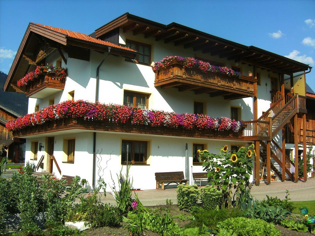 Ferienwohnungen Krismer Arzl im Pitztal Exterior photo